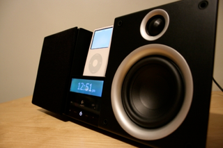 Illustration for article titled iPod Dock Bracket, Bose SoundDock vs. Logitech AudioStation